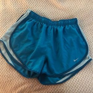 NIKE DRY FIT SHORTS IN BLUE